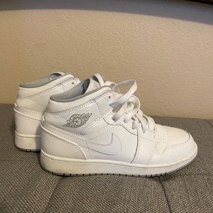 Nike air jordan 1 mid